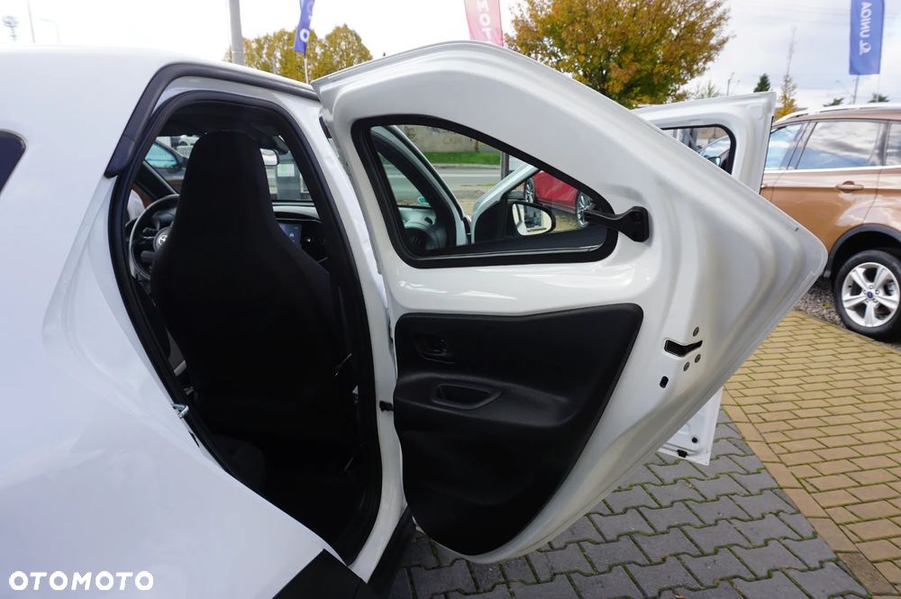 Toyota Aygo X 1.0 VVT-i Executive CVT - 30
