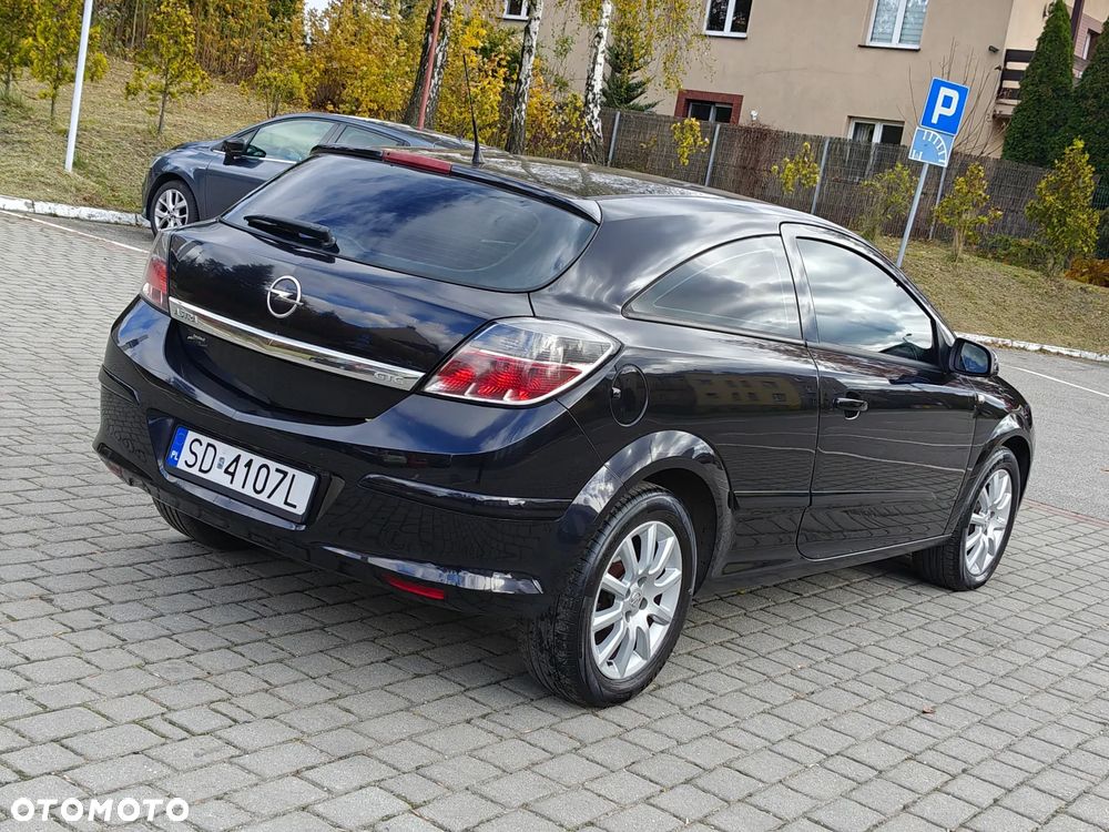 Opel Astra III GTC 1.6 Cosmo - 13