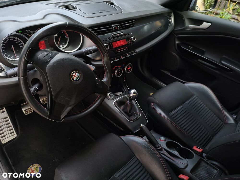 Alfa Romeo Giulietta 2.0 JTDM 16V - 6
