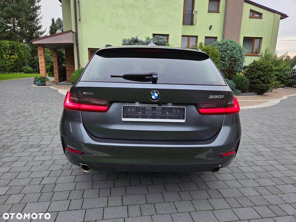 BMW Seria 3 330i Touring xDrive Sport Line - 6