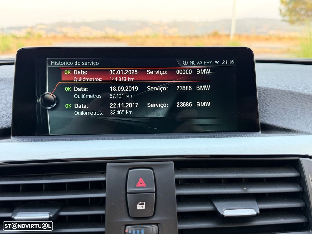 BMW 330 e iPerformance Pack M - 17
