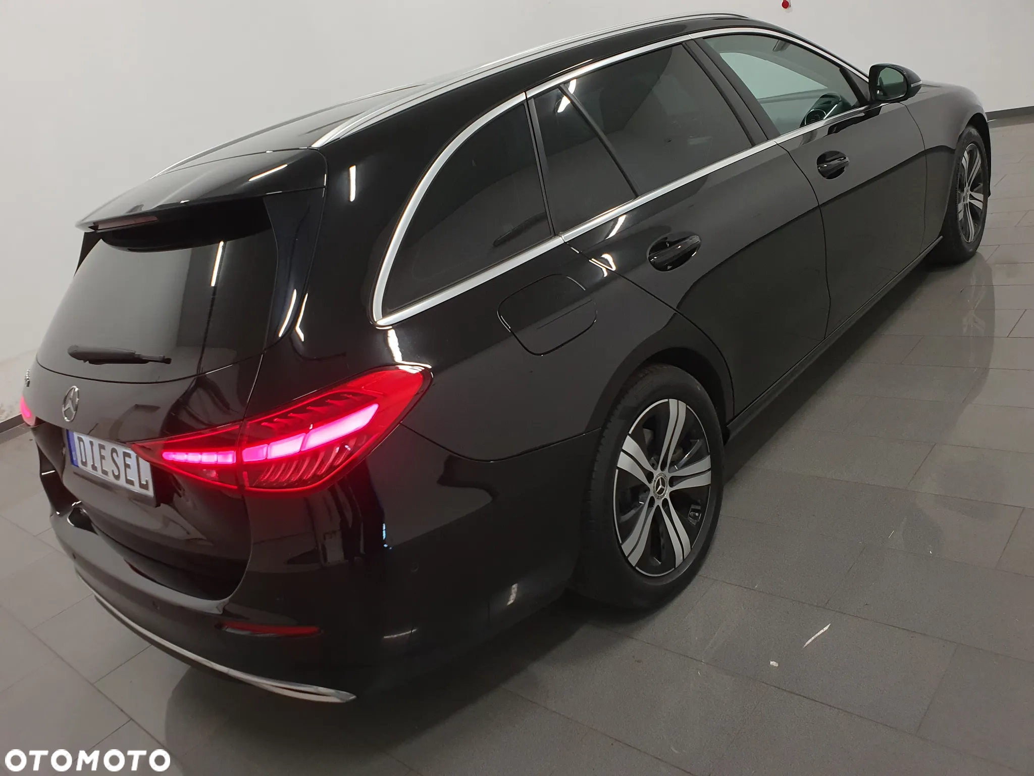 Mercedes-Benz Klasa C 220 d T 9G-TRONIC - 4