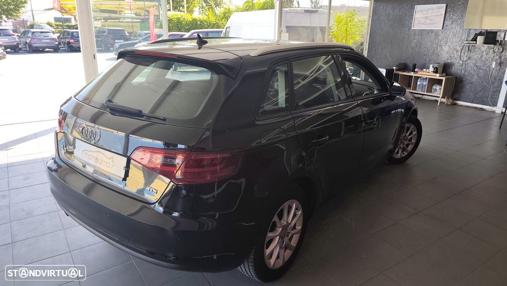 Audi A3 Sportback 1.6 TDI Attraction - 5