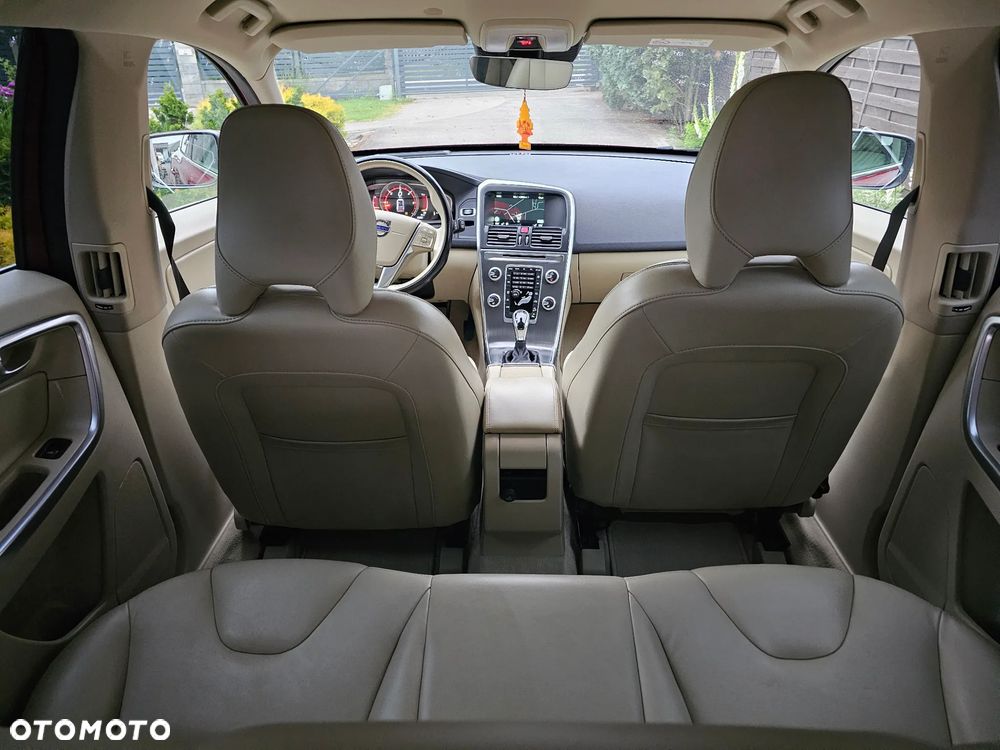 Volvo XC 60 D4 AWD Summum - 26