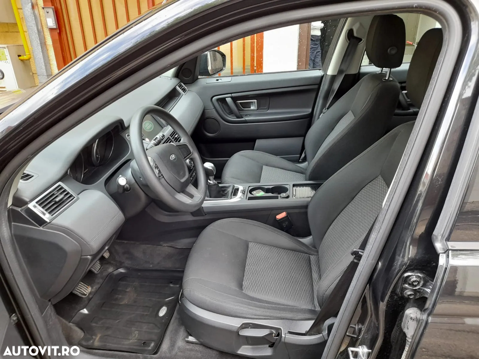 Land Rover Discovery Sport - 8