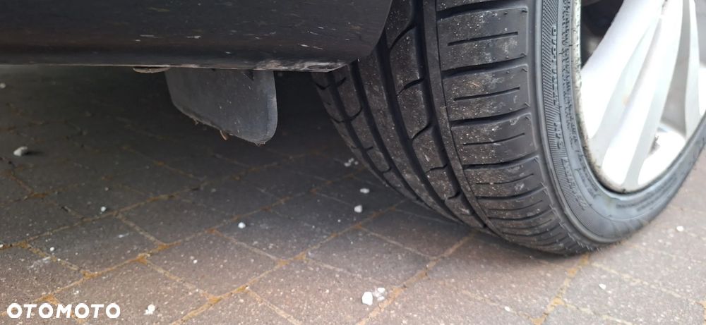 Kia Carens 1.7 CRDi XL 7os - 11