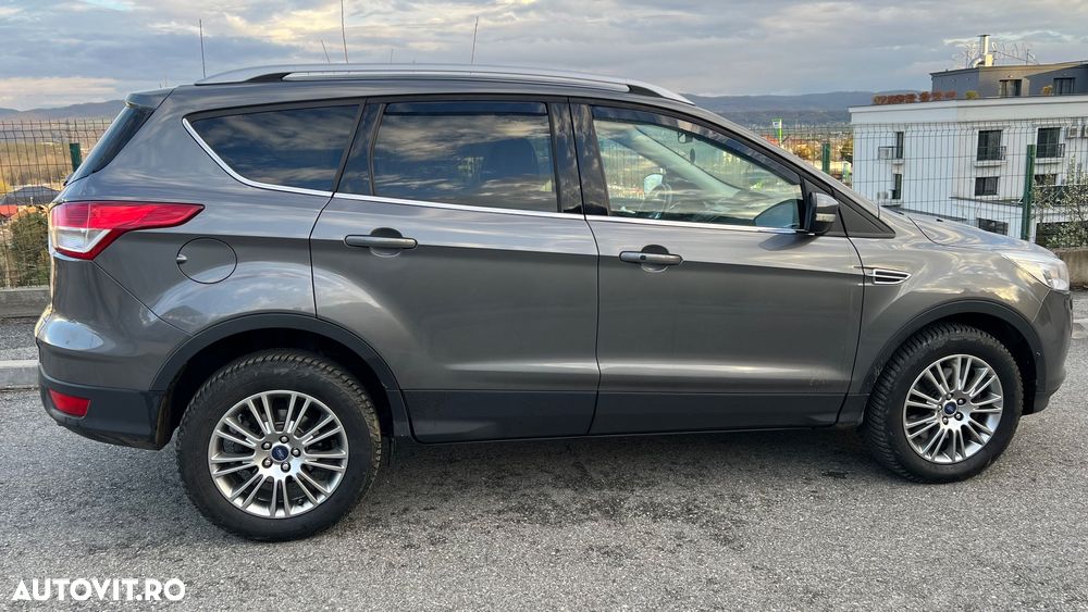 Ford Kuga ver-2-0-tdci-powershift-4wd-titanium - 5