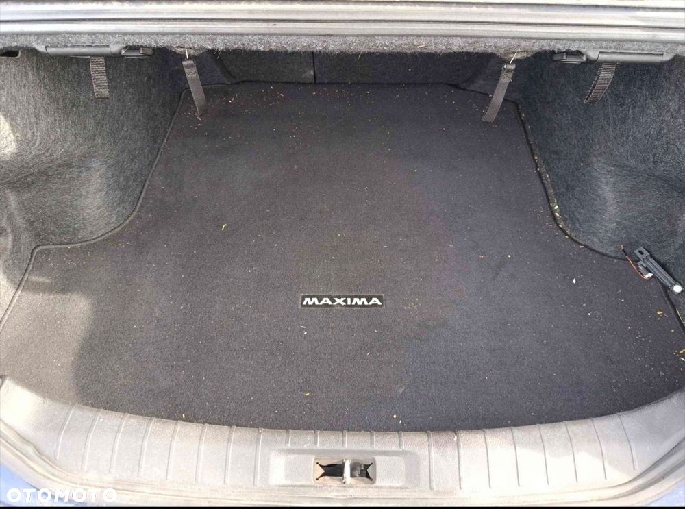 Nissan Maxima - 18