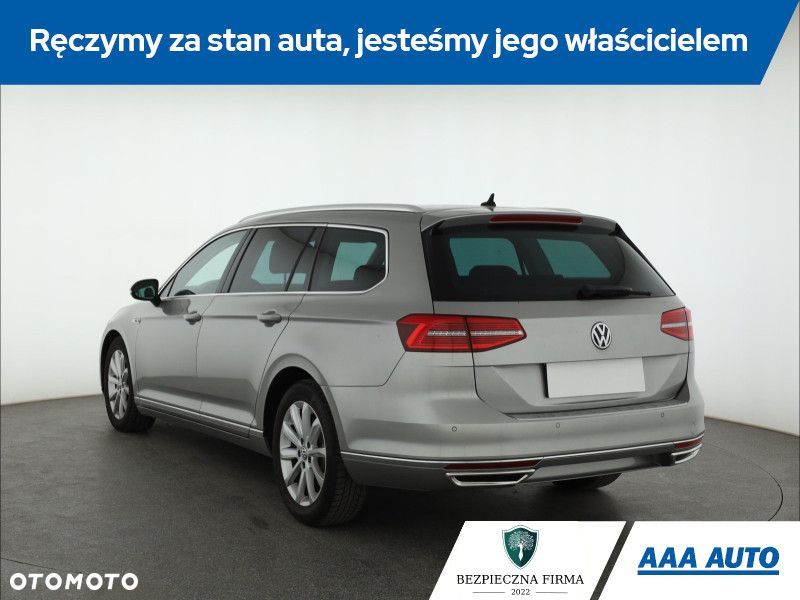 Volkswagen Passat Variant - 6