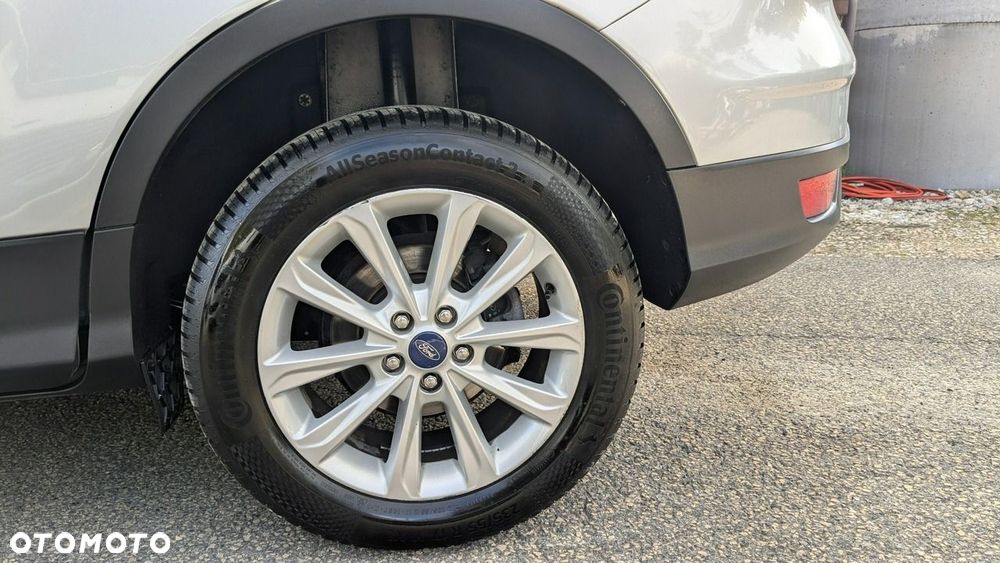 Ford Kuga 2.0 TDCi 2x4 Black & Silver - 41