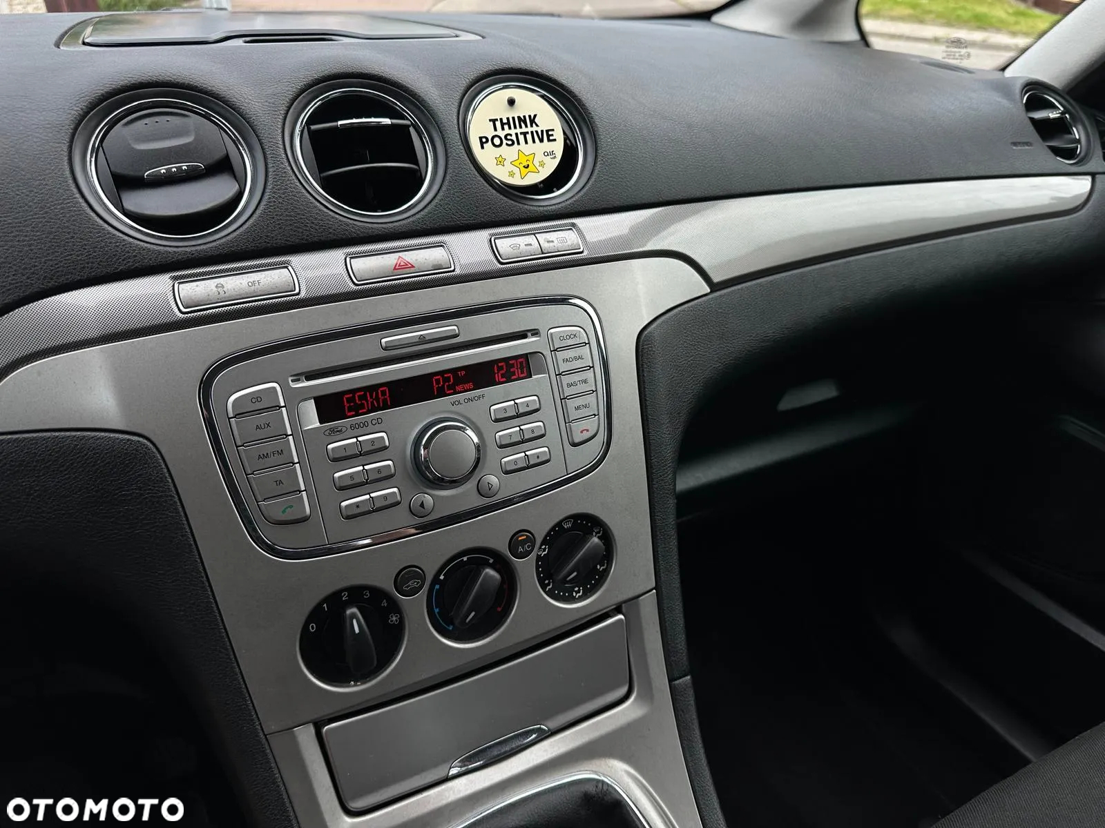 Ford Galaxy - 18