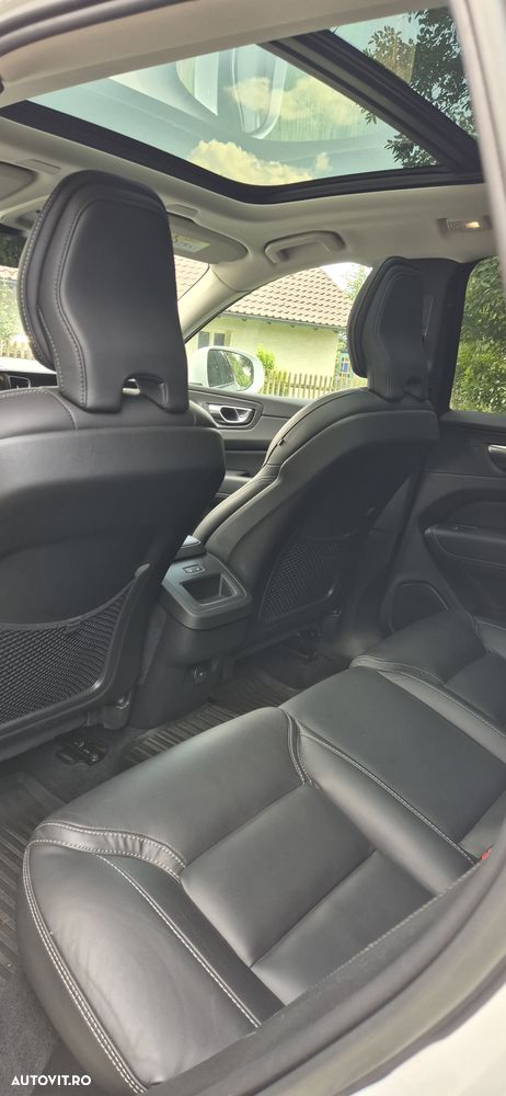 Volvo XC 60 B4 MHEV AT8 AWD Inscription - 8