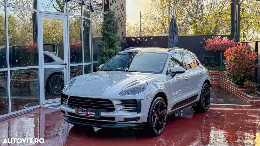 Porsche Macan Standard - 1