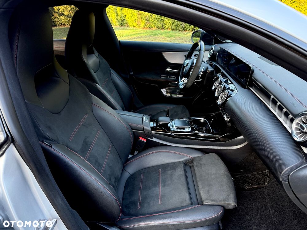 Mercedes-Benz CLA AMG 45 4-Matic - 31