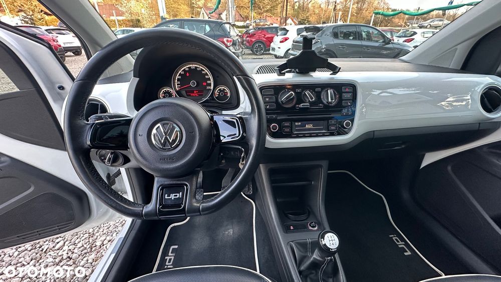 Volkswagen up! black - 7