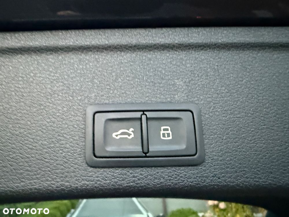 Audi A4 Avant 40 TFSI S tronic S line - 22