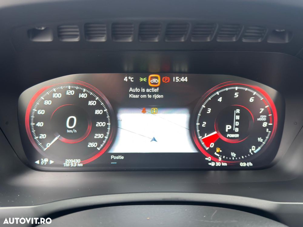 Volvo XC 90 T8 AWD Recharge Geartronic Inscription Edition - 24