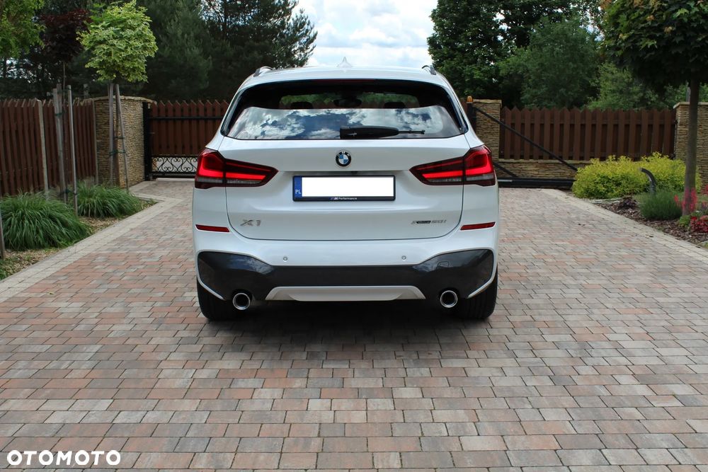 BMW X1 xDrive20i M Sport - 10