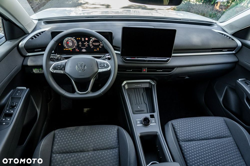 Volkswagen T-Roc - 21
