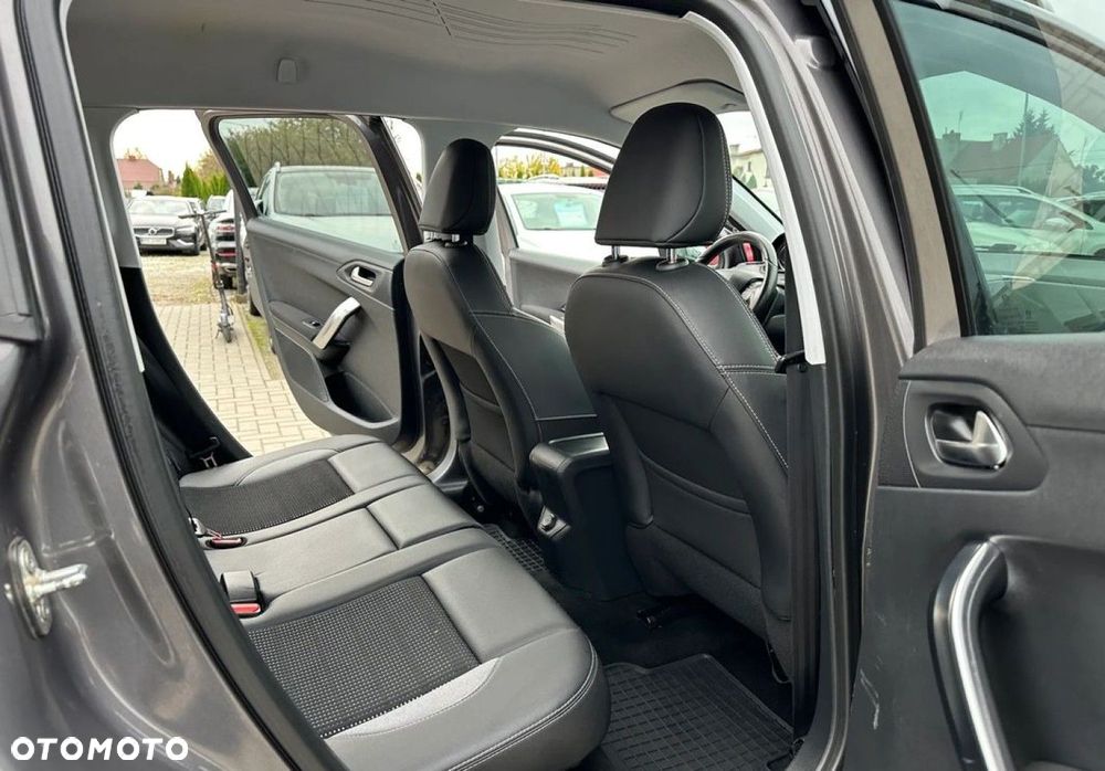 Peugeot 2008 - 25