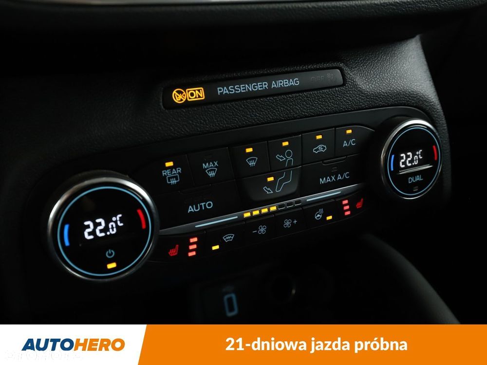 Ford Focus - 25