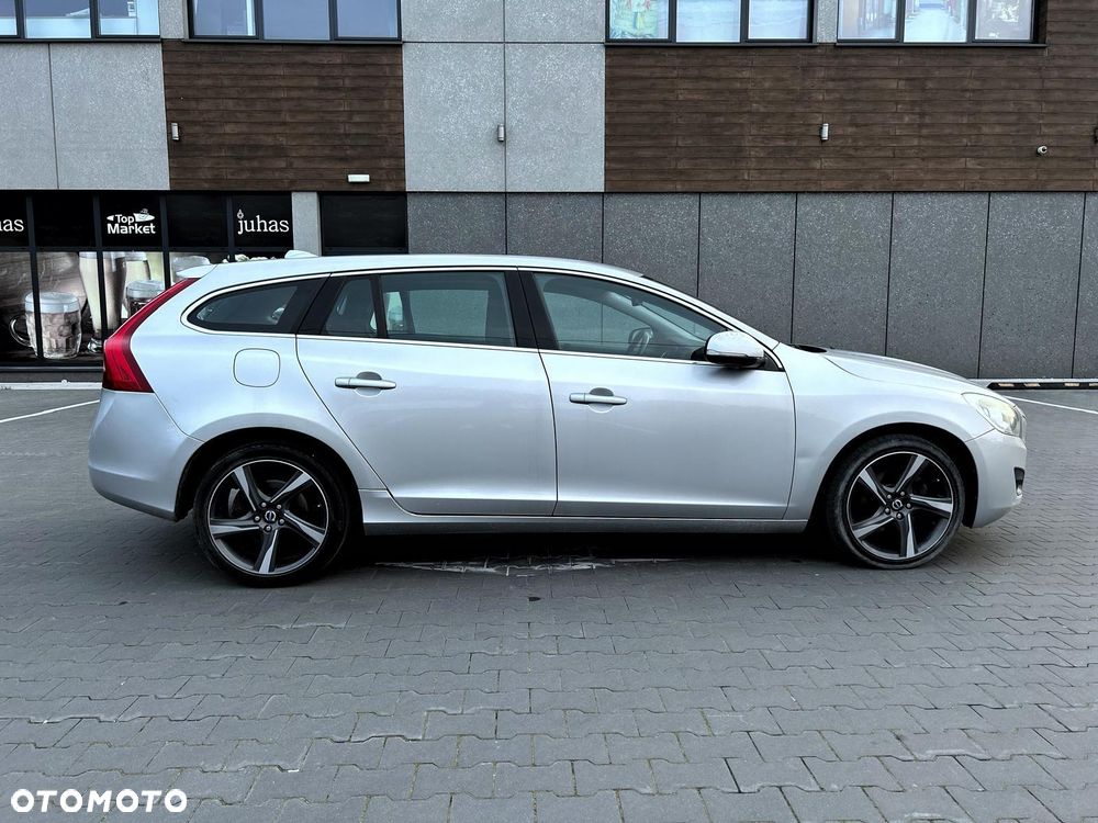 Volvo V60 D3 Geartronic Momentum - 10
