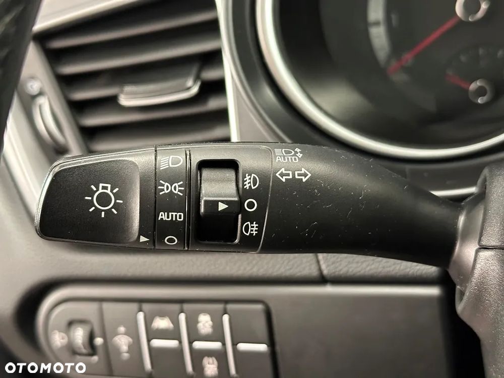 Kia Ceed 1.5 T-GDI M - 17