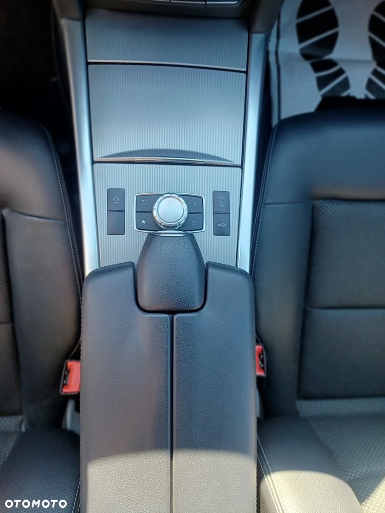 Mercedes-Benz Klasa E 250 Avantgarde - 25