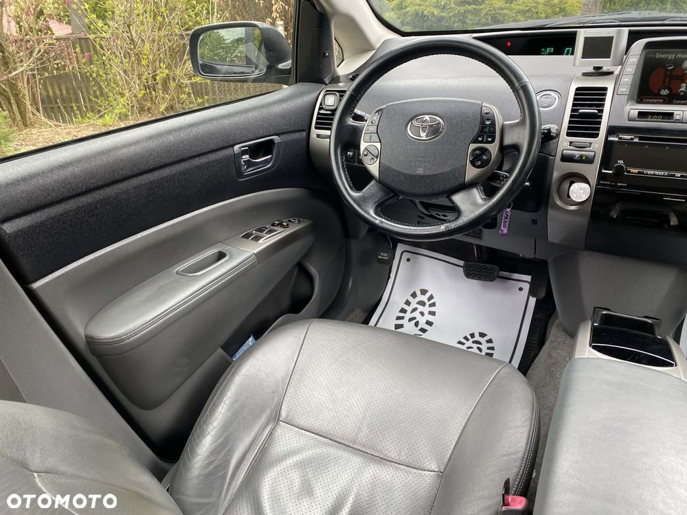 Toyota Prius 1.5 VVT-i Sol - 29