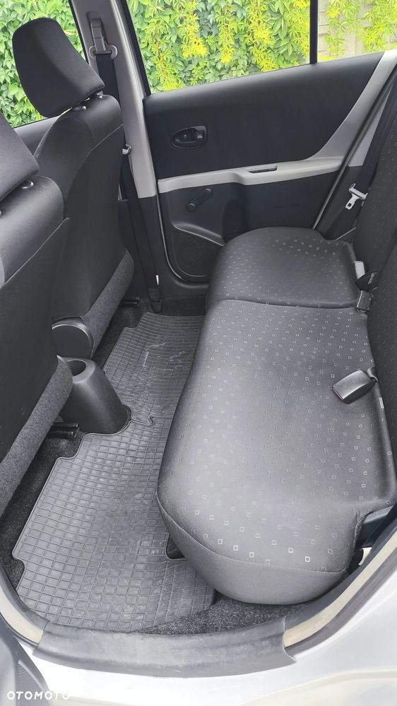 Toyota Yaris 1.3 Luna - 12