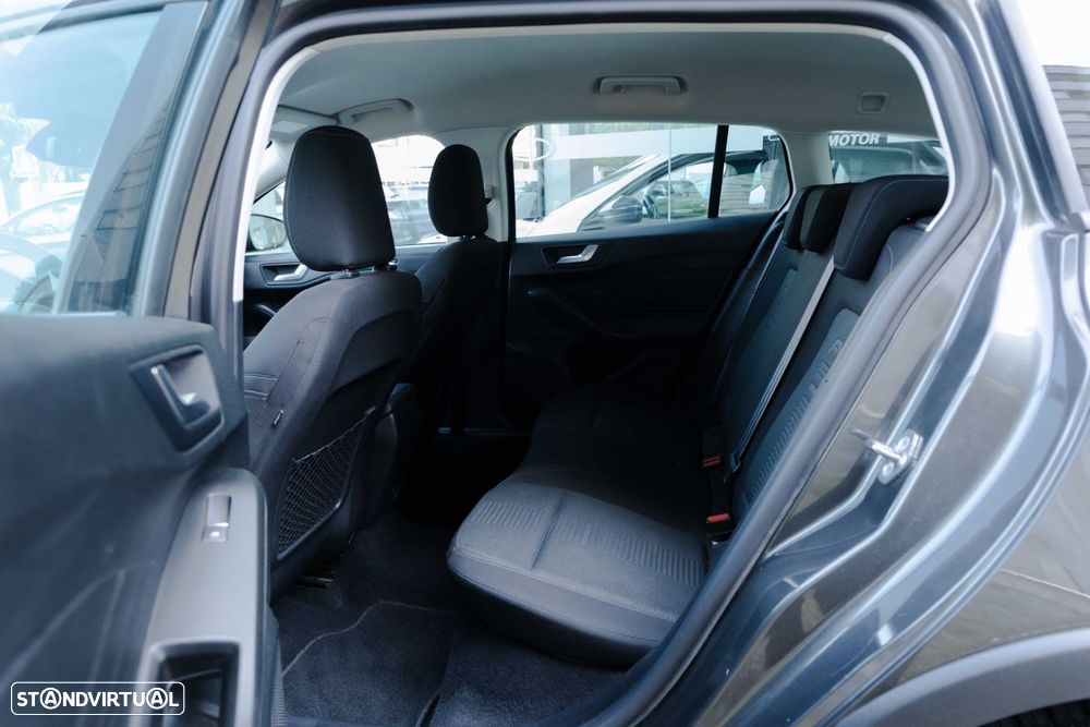 Ford Focus SW 1.0 EcoBoost Active Aut. - 17