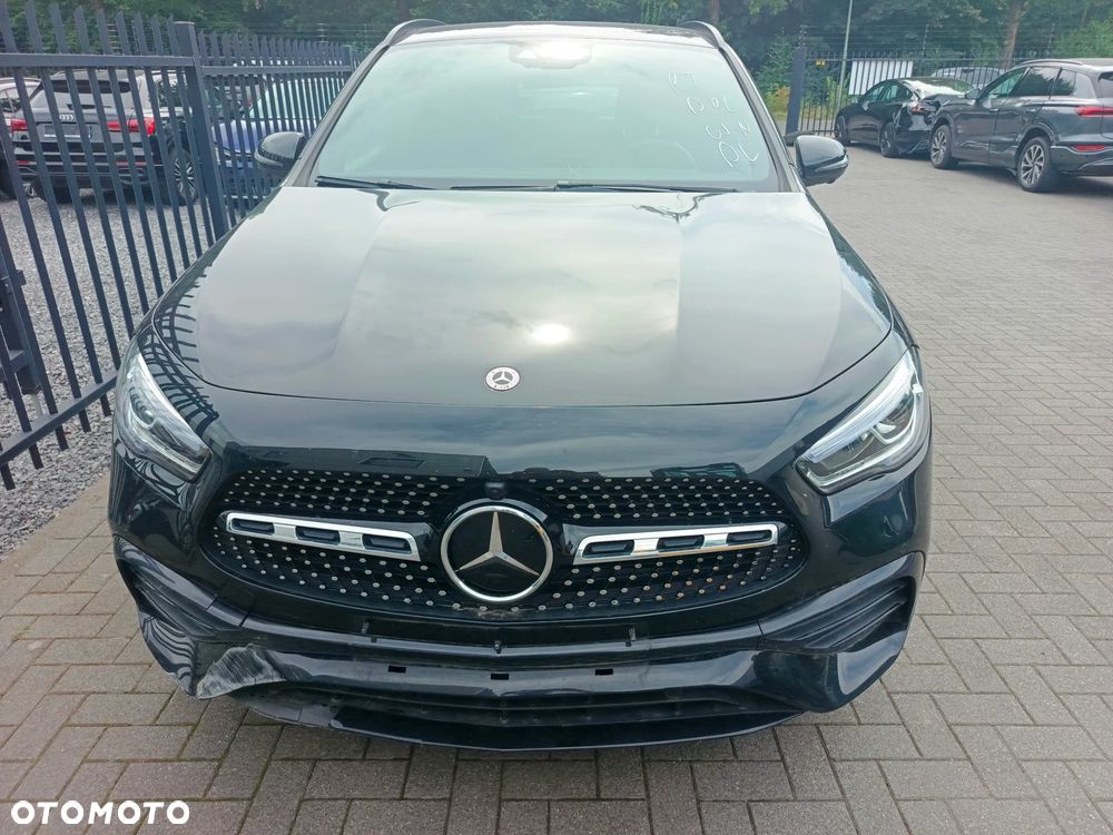 Mercedes-Benz GLA 250 e PHEV Progressive 8G-DCT - 10