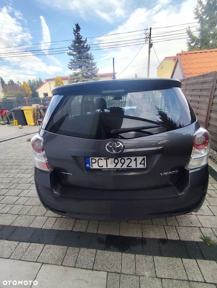 Toyota Verso - 4