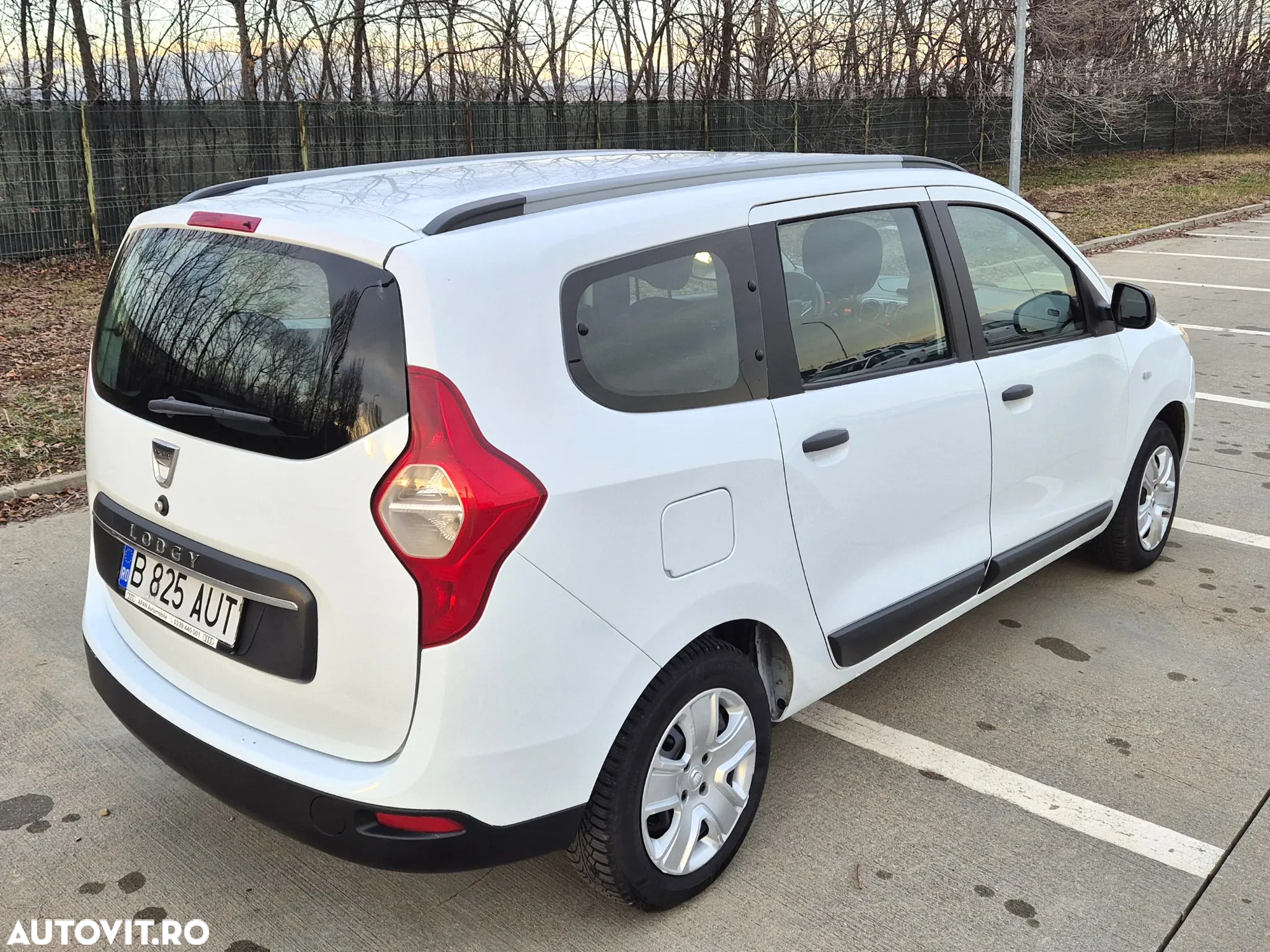 Dacia Lodgy 1.6 SCe Laureate - 9