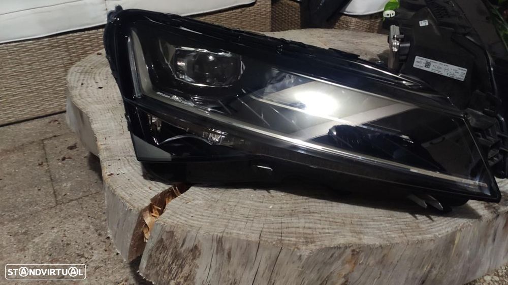 conjunto de faróis Full Led Matrix Skoda Superb 3V completos - 3