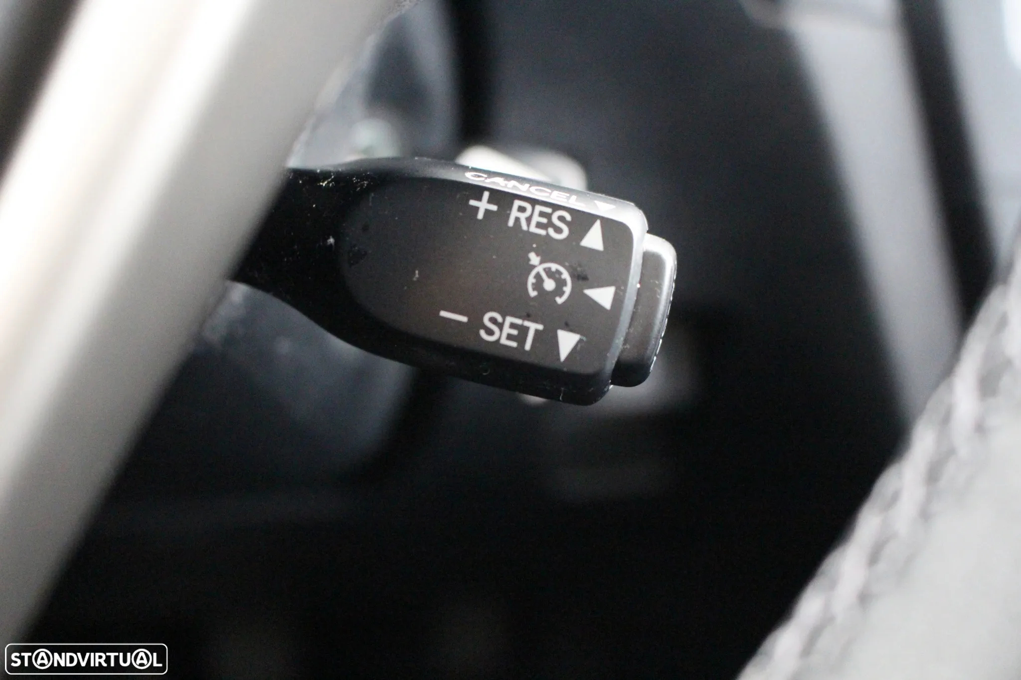 Toyota Avensis SW 2.0 D-4D Sol+GPS - 22