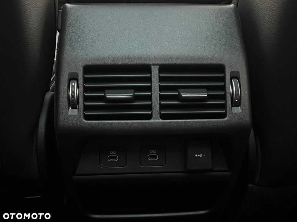 Land Rover Discovery Sport - 22