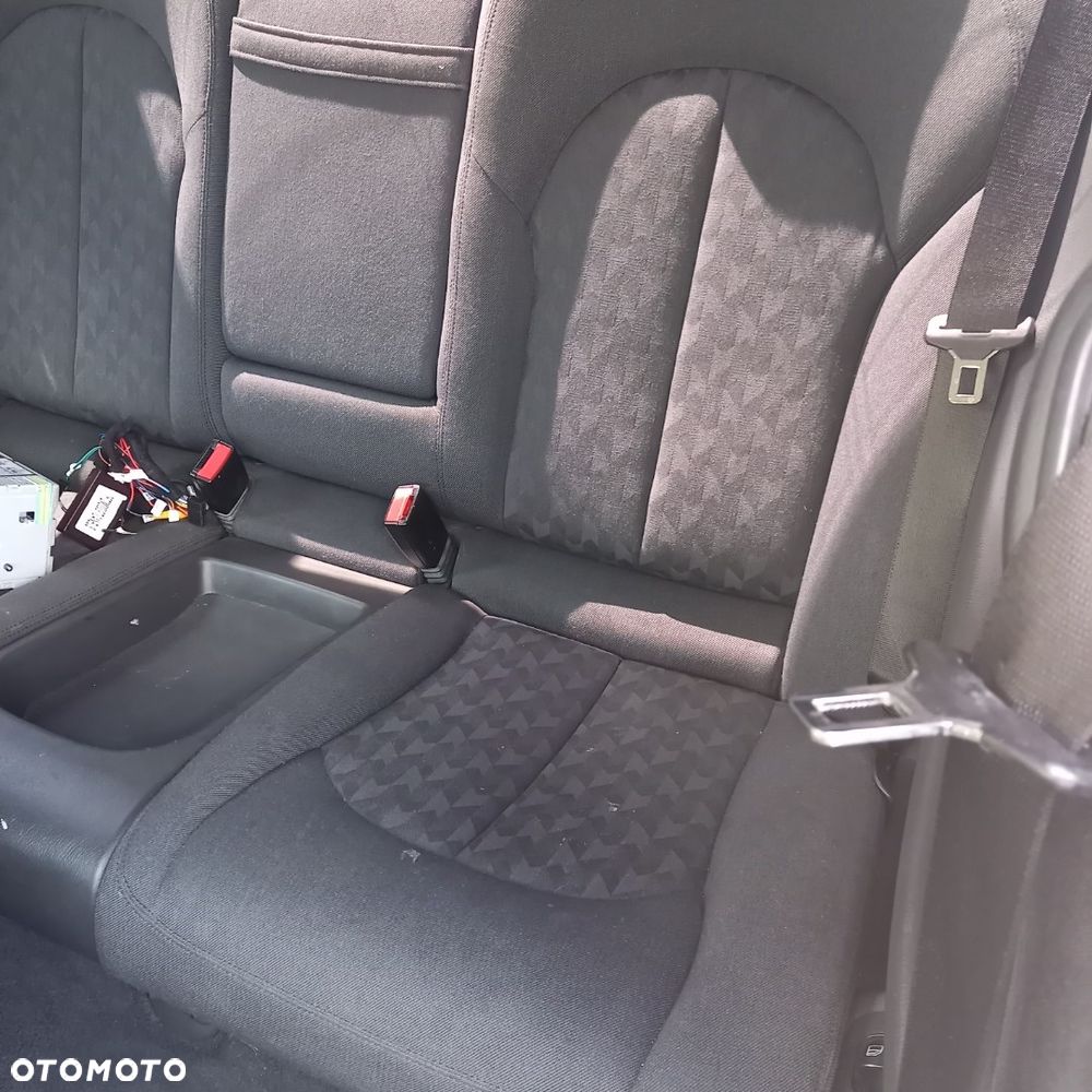 Mercedes-Benz CLK - 12