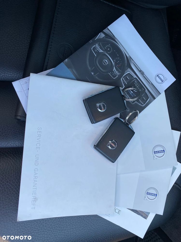 Volvo V90 D4 Momentum - 40