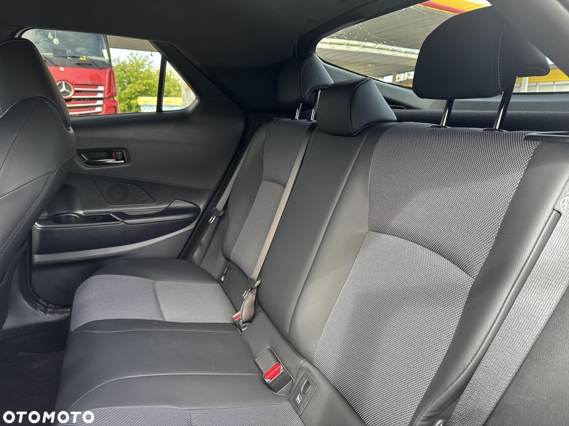 Toyota C-HR - 14