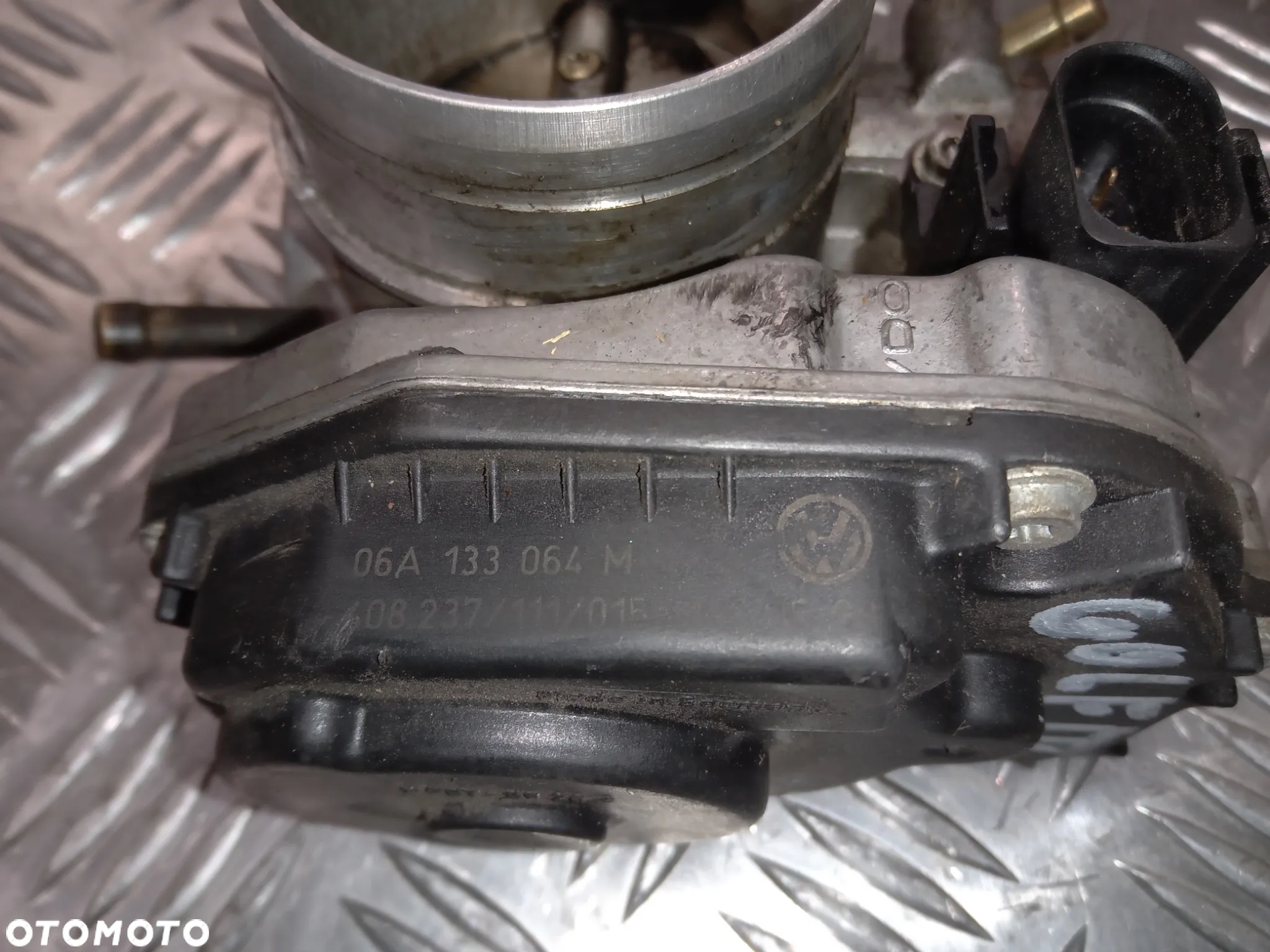 Przepustnica VW Golf IV 1.8 20v 06A133064M - 5
