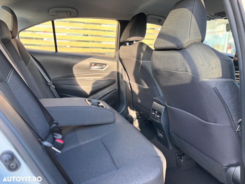 Toyota Corolla 1.8 HSD Business - 13