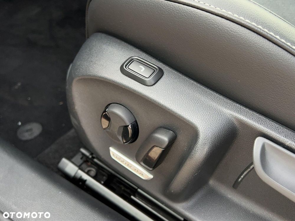 Volkswagen Passat - 20