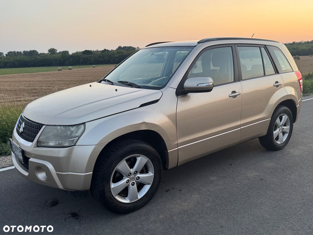 Suzuki Grand Vitara 2.4 Comfort - 1