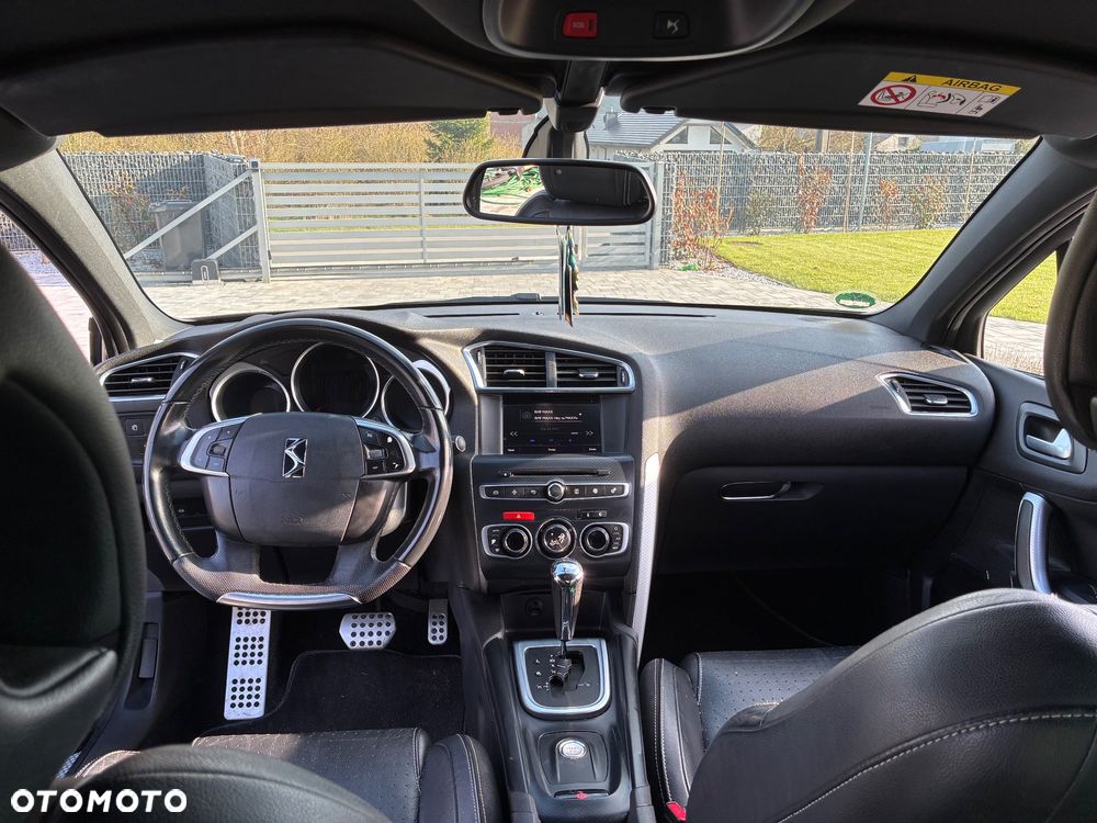 Citroën DS4 1.6 THP SoChic - 11
