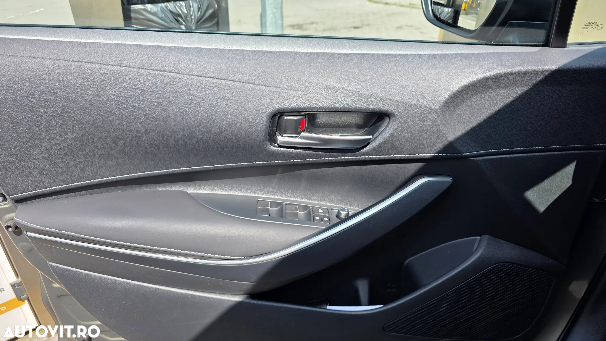 Toyota Corolla 1.8 HSD Dynamic - 6