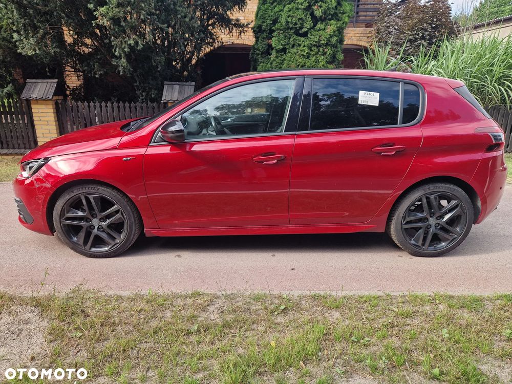 Peugeot 308 - 8