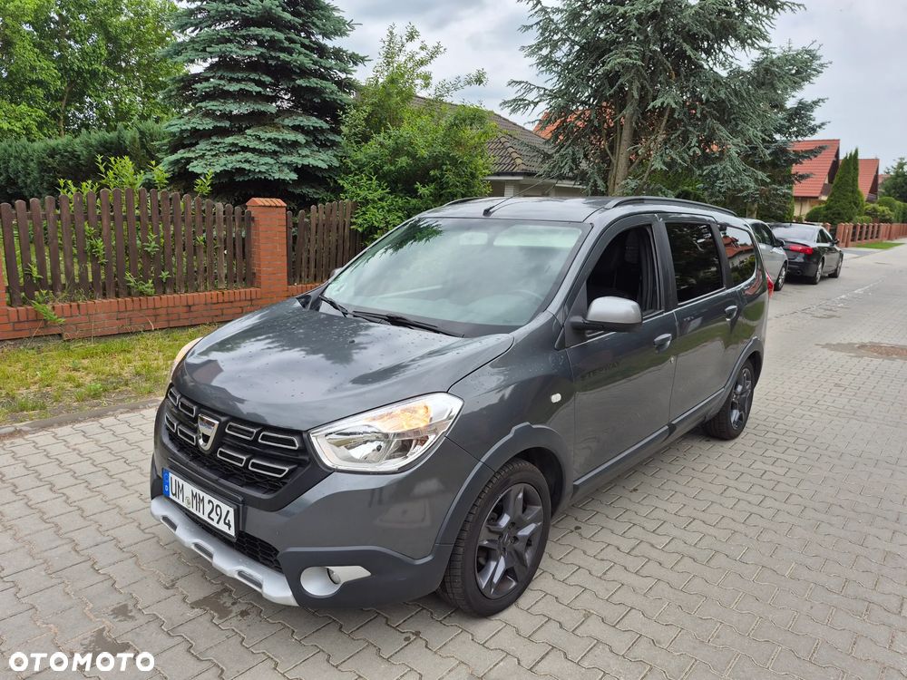Dacia Lodgy SCe 100 Stepway - 11