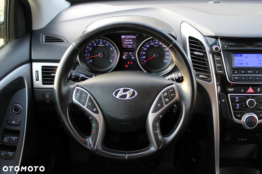 Hyundai i30 1.6 Trend - 27
