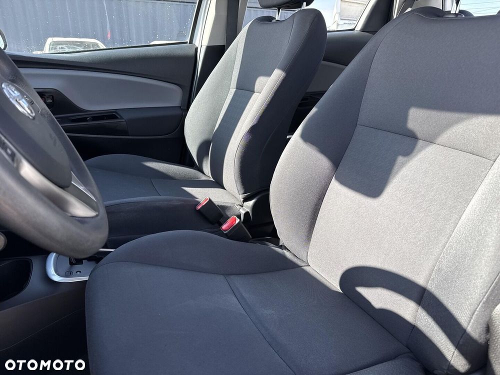 Toyota Yaris - 14